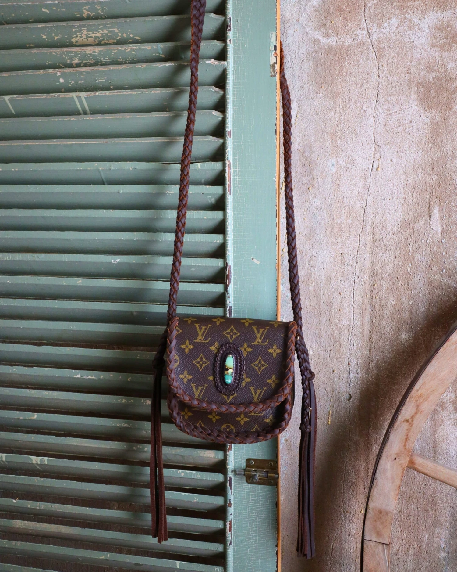 LEATHER AND VODKA ST CLOUD PM CHOC 25CT KINGMAN BAG - Image 2