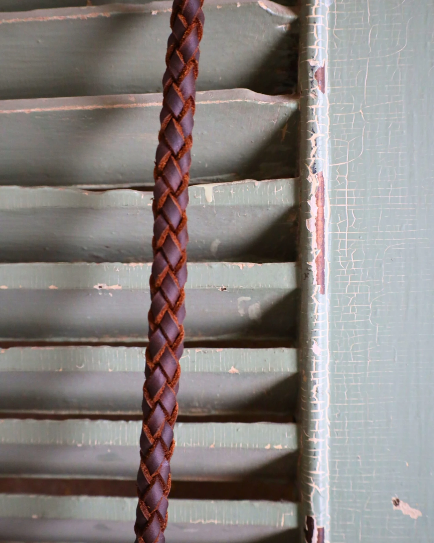 LEATHER AND VODKA ST CLOUD PM CHOC 25CT KINGMAN BAG - Image 6