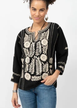 LONGSLEEVE EMBROIDERED BLOUSE