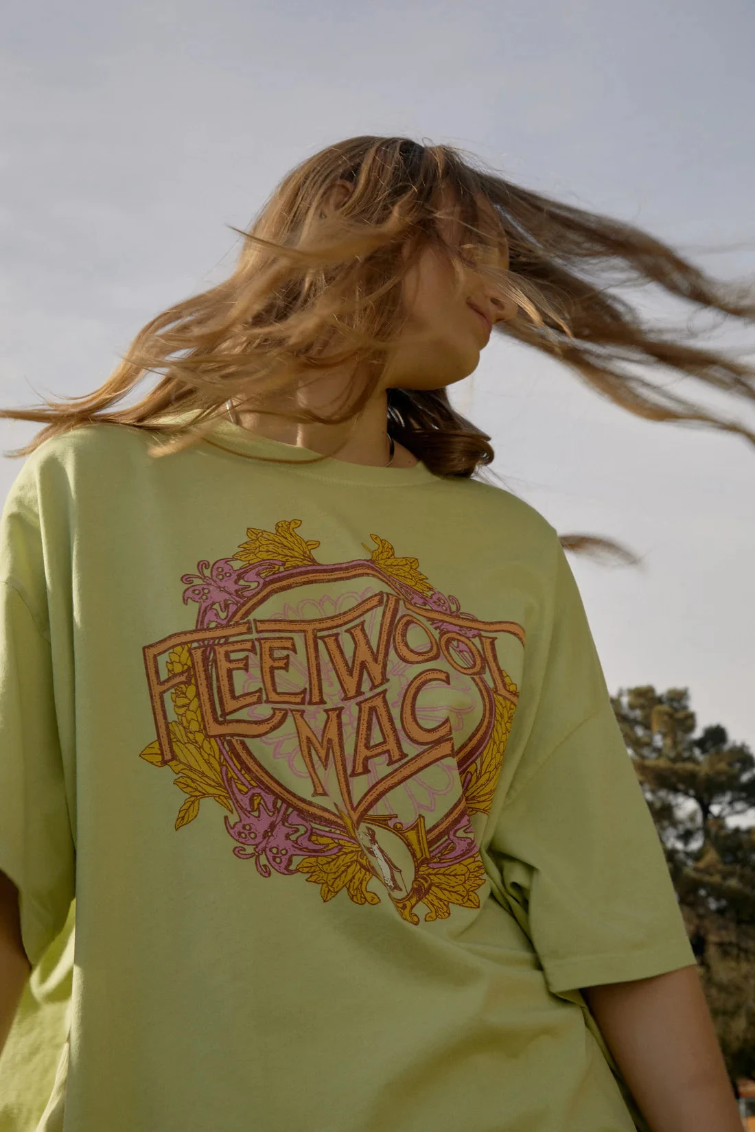 DAYDREAMER FLEETWOOD MAC FLOWER CREST TEE - Image 5