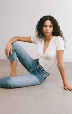 Z SUPPLY TABBY TWIST TOP- SANDSTONE